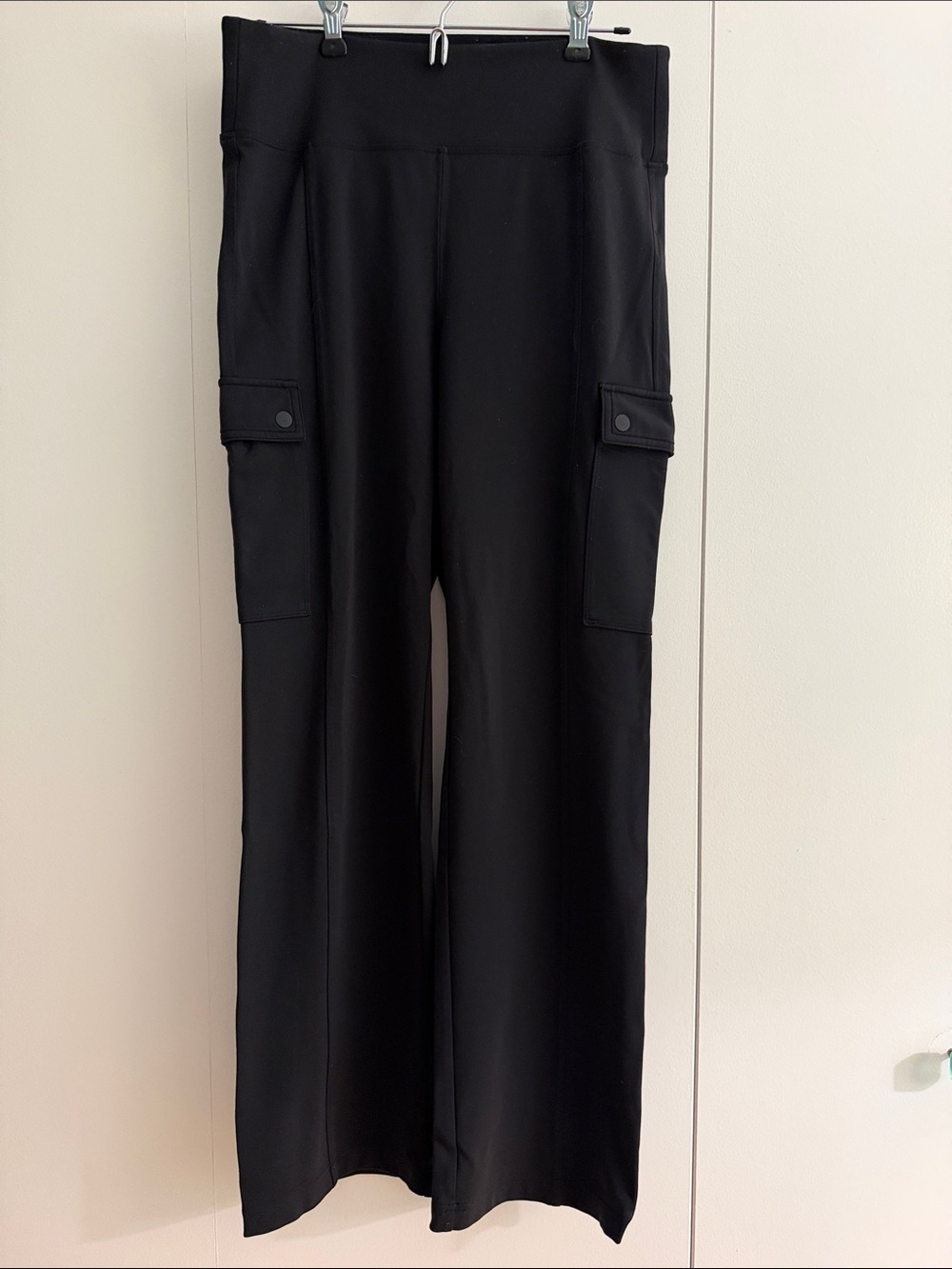 Athleta Black Wide-Leg Cargo Pants